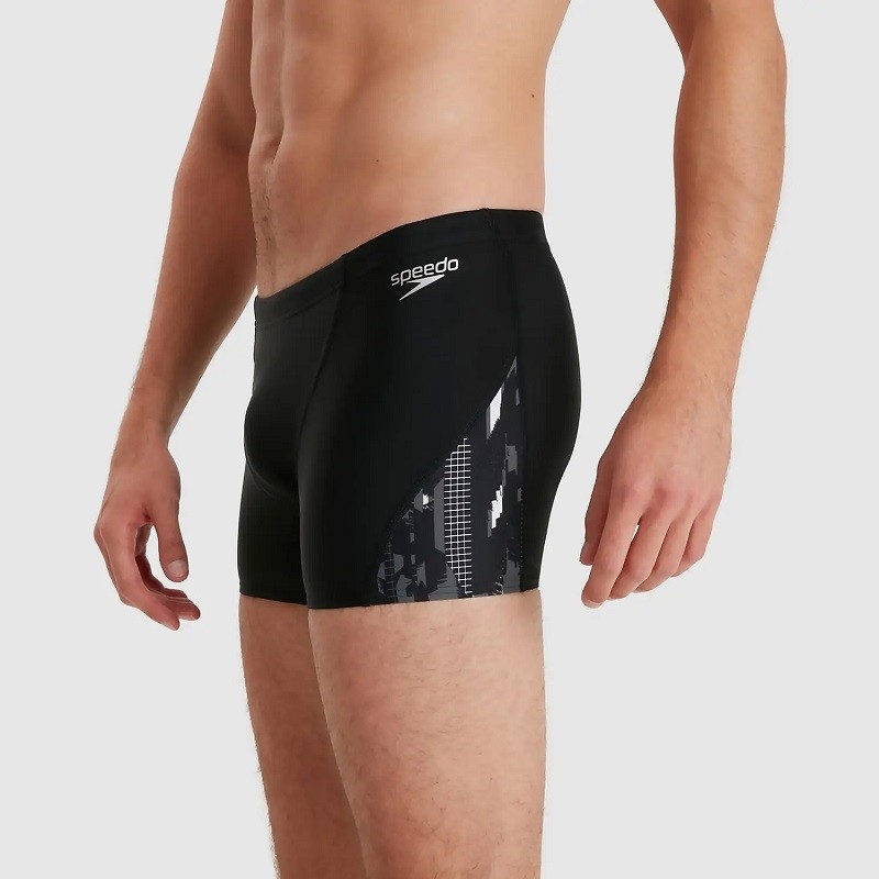 Speedo v 2025